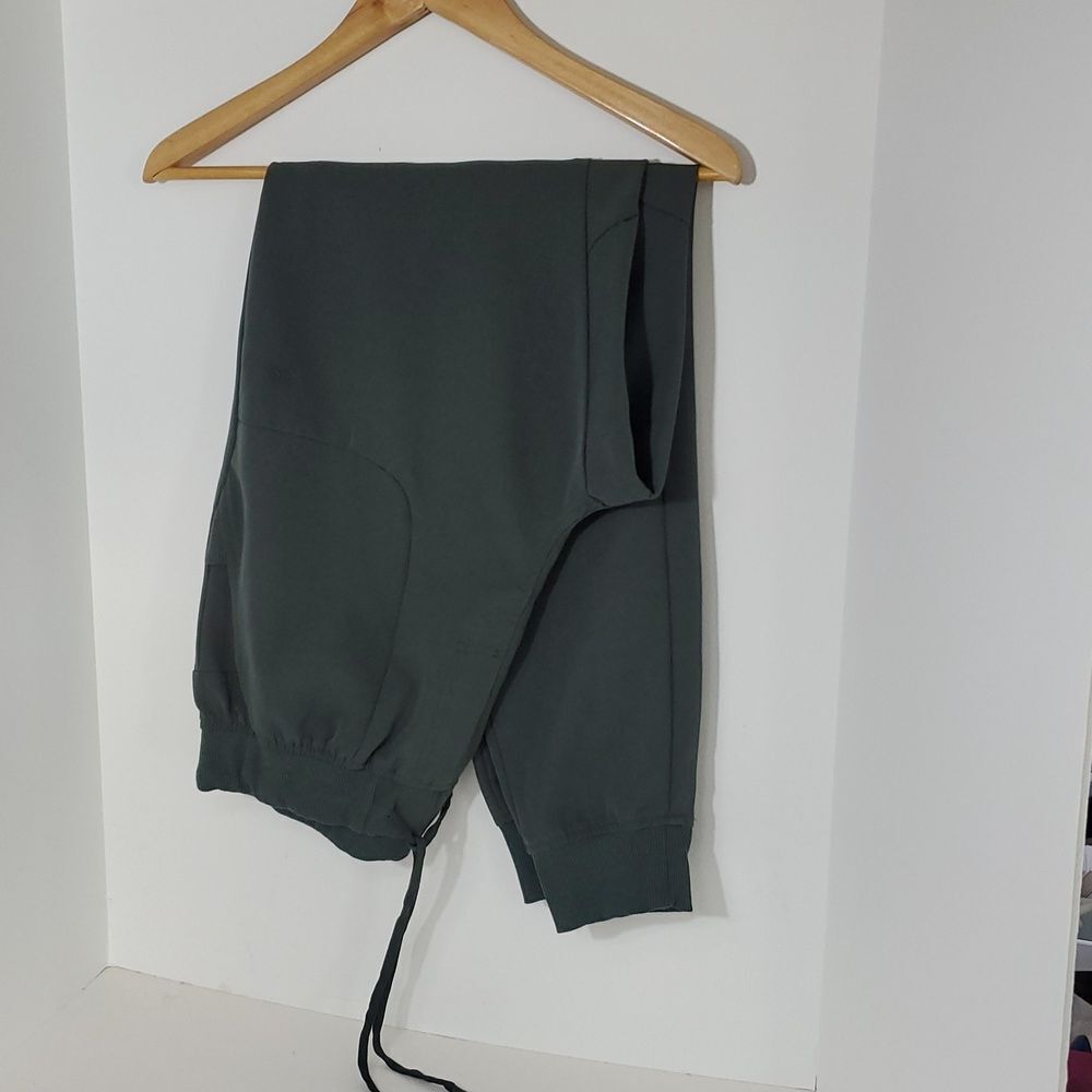 Legends Army Green Jogger Pants Men's Size Large